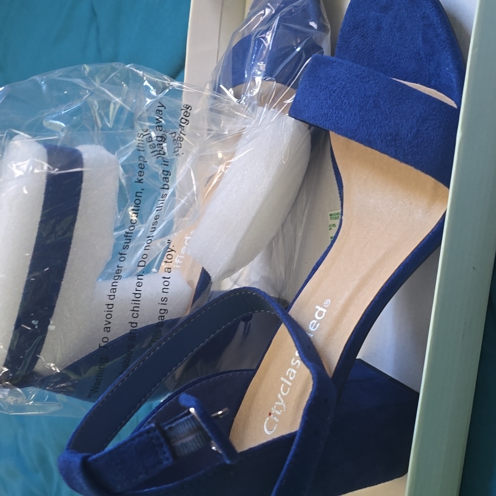 Cityclassified Women's Blue Sandals